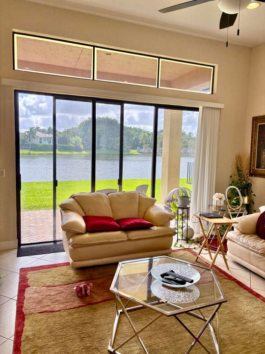 Activo con contrato: $5,200 (5 camas, 3 baños, 4045 Pies cuadrados)