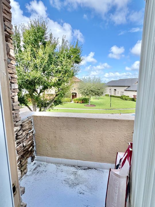 Activo con contrato: $5,200 (5 camas, 3 baños, 4045 Pies cuadrados)