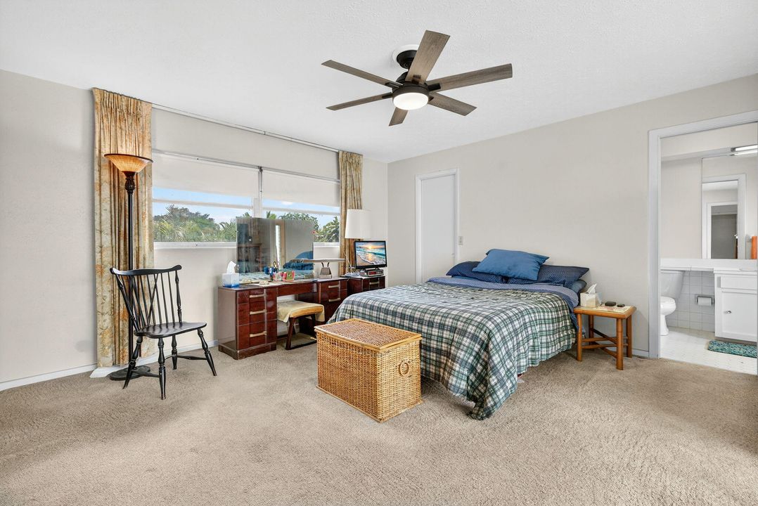 En Venta: $486,000 (4 camas, 3 baños, 2465 Pies cuadrados)