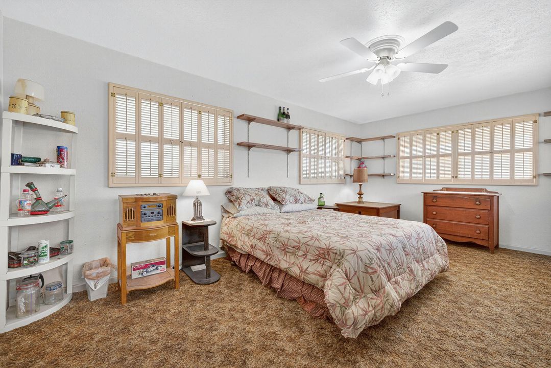 En Venta: $486,000 (4 camas, 3 baños, 2465 Pies cuadrados)