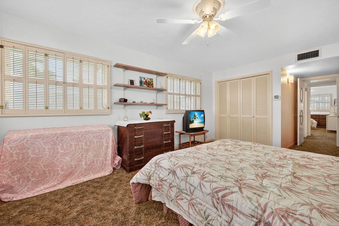 En Venta: $486,000 (4 camas, 3 baños, 2465 Pies cuadrados)