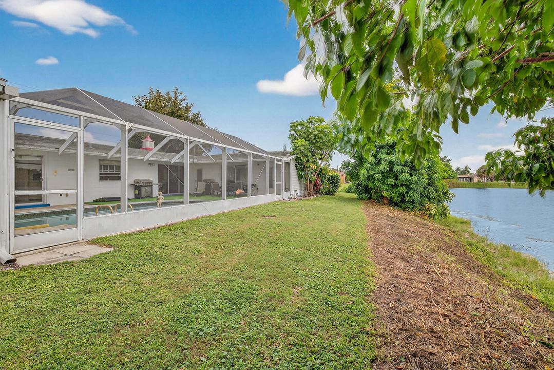 En Venta: $486,000 (4 camas, 3 baños, 2465 Pies cuadrados)