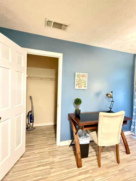 For Rent: $1,150 (1 beds, 1 baths, 500 Square Feet)