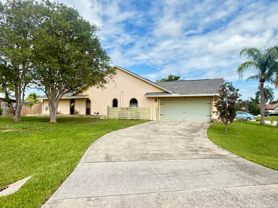 For Rent: $1,150 (1 beds, 1 baths, 500 Square Feet)