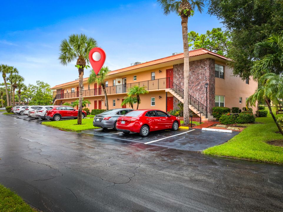 For Sale: $79,650 (1 beds, 1 baths, 699 Square Feet)