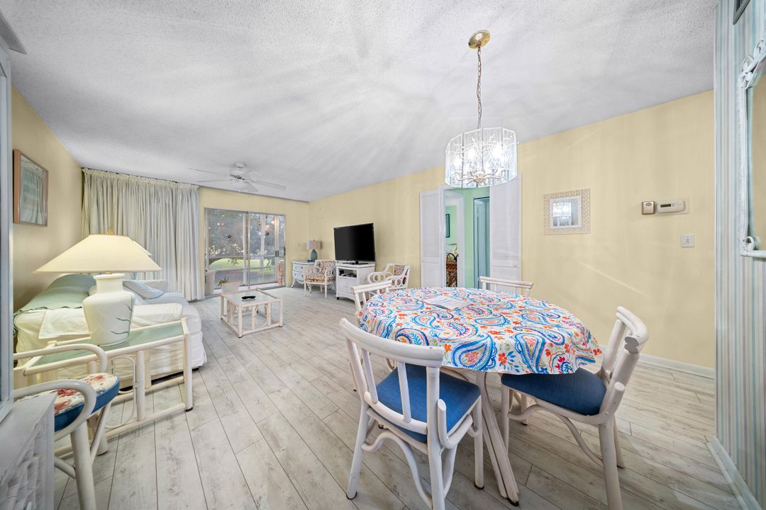 For Sale: $79,650 (1 beds, 1 baths, 699 Square Feet)