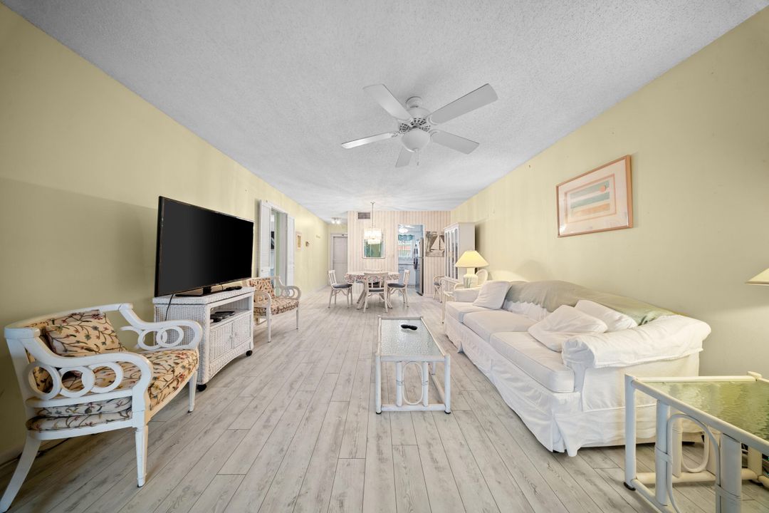 For Sale: $79,650 (1 beds, 1 baths, 699 Square Feet)