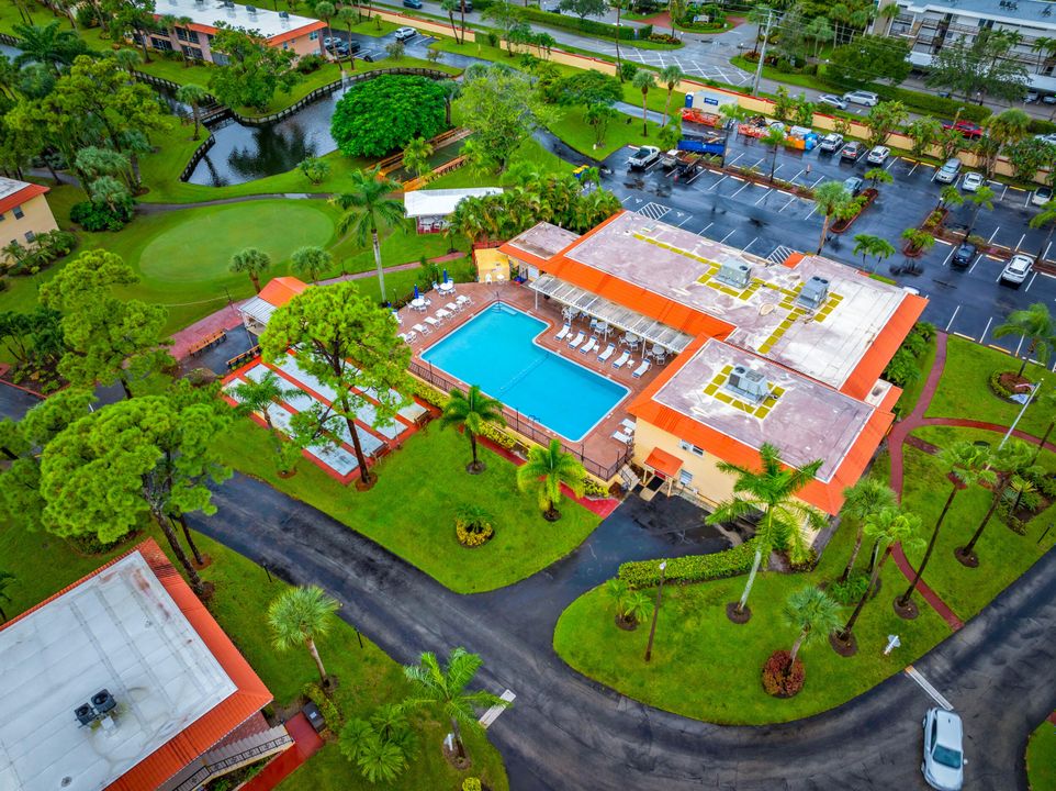 For Sale: $79,650 (1 beds, 1 baths, 699 Square Feet)