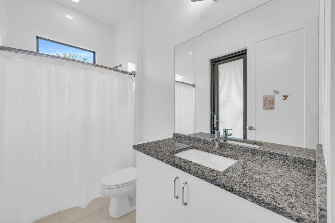 Active With Contract: $2,100,000 (6 beds, 6 baths, 4168 Square Feet)