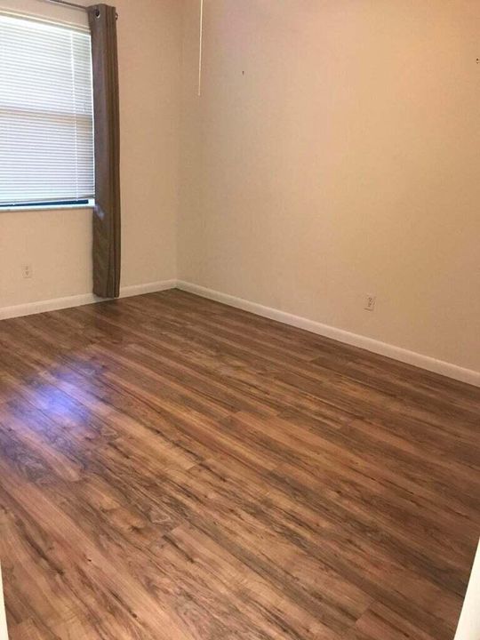 For Sale: $189,000 (2 beds, 2 baths, 1021 Square Feet)