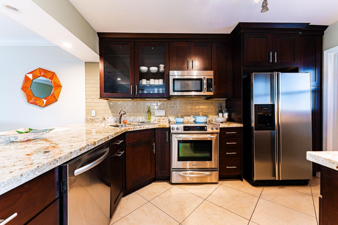 En Venta: $424,999 (2 camas, 2 baños, 1400 Pies cuadrados)