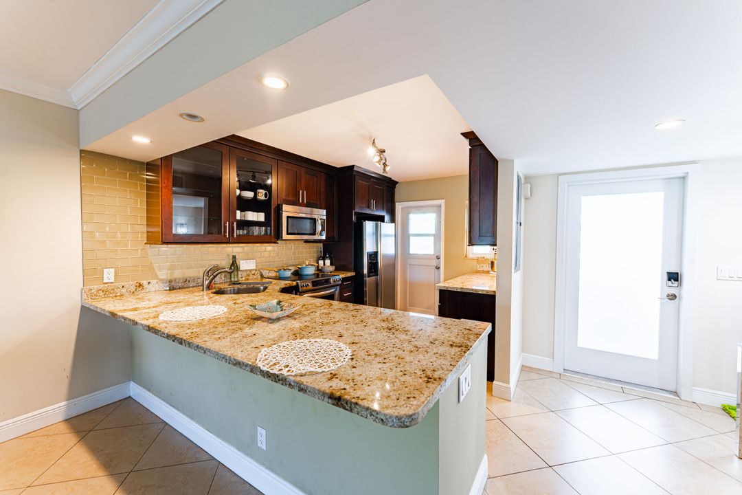 En Venta: $424,999 (2 camas, 2 baños, 1400 Pies cuadrados)