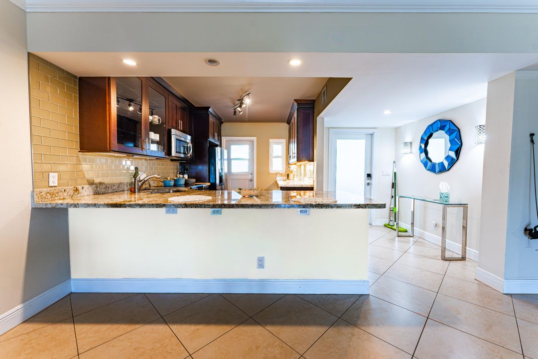 En Venta: $424,999 (2 camas, 2 baños, 1400 Pies cuadrados)