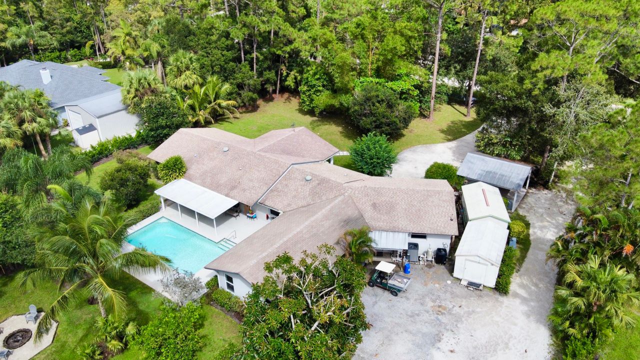 合同活跃: $950,000 (4 贝兹, 2 浴室, 2696 平方英尺)