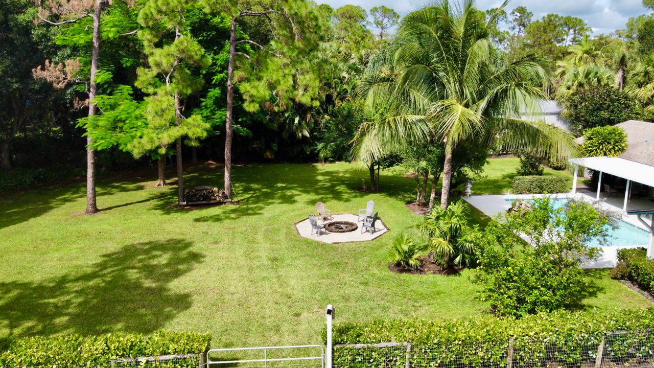 合同活跃: $950,000 (4 贝兹, 2 浴室, 2696 平方英尺)