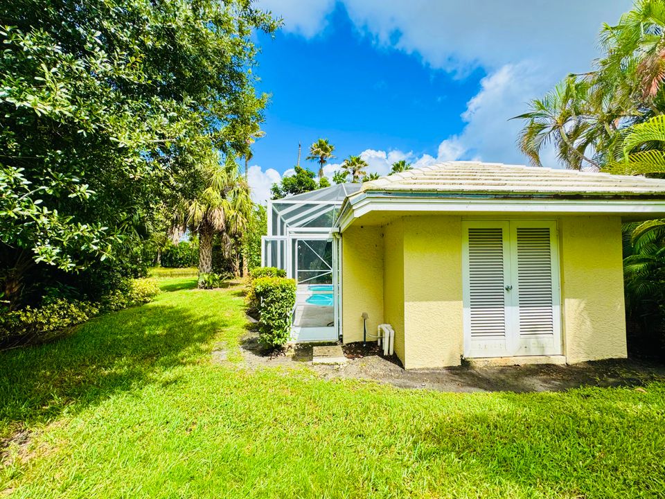 Под контрактом: $294,900 (2 спален, 3 ванн, 1732 Квадратных фут)