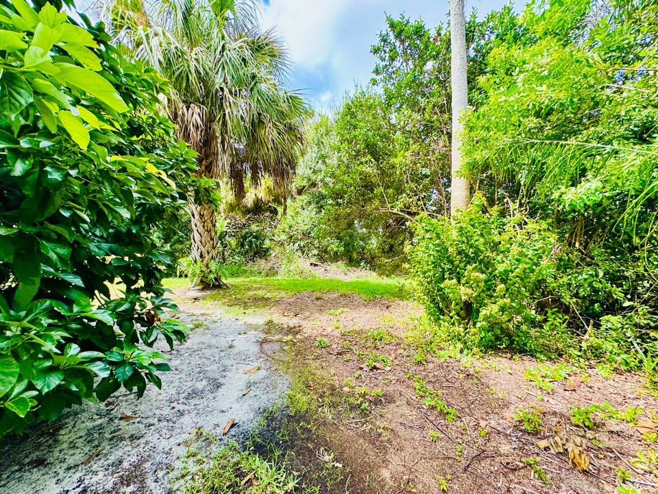 Под контрактом: $294,900 (2 спален, 3 ванн, 1732 Квадратных фут)