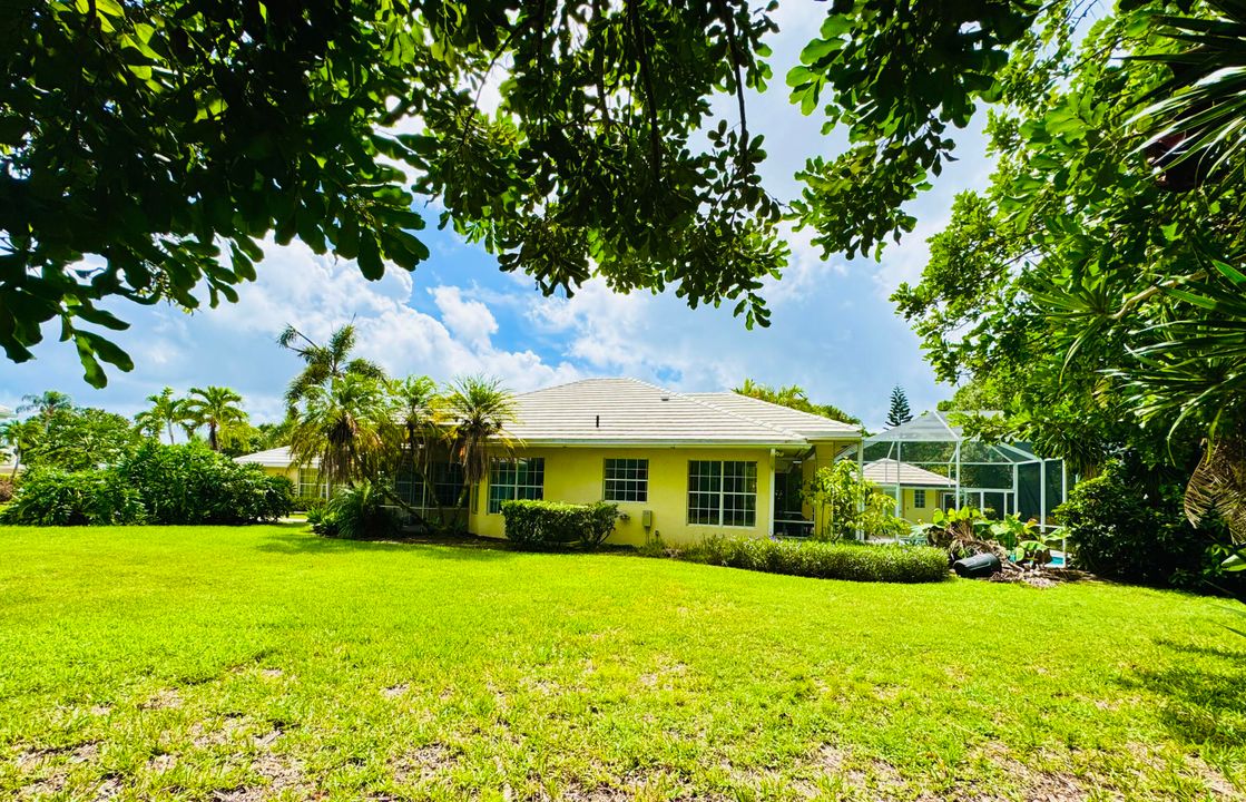 Под контрактом: $294,900 (2 спален, 3 ванн, 1732 Квадратных фут)