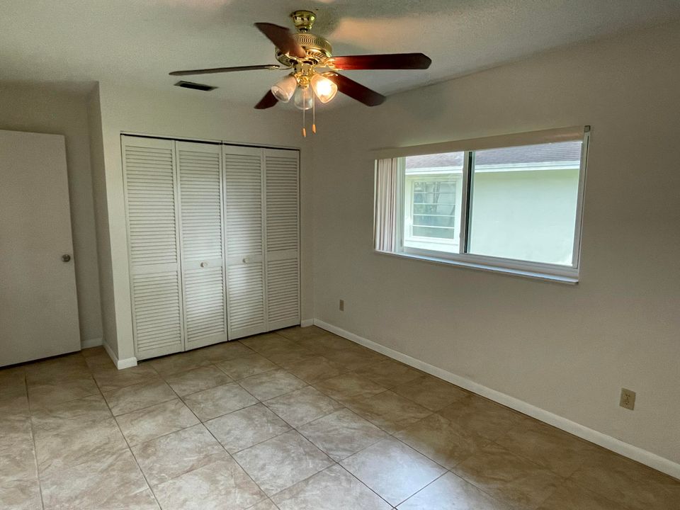 合同活跃: $410,000 (3 贝兹, 2 浴室, 1317 平方英尺)