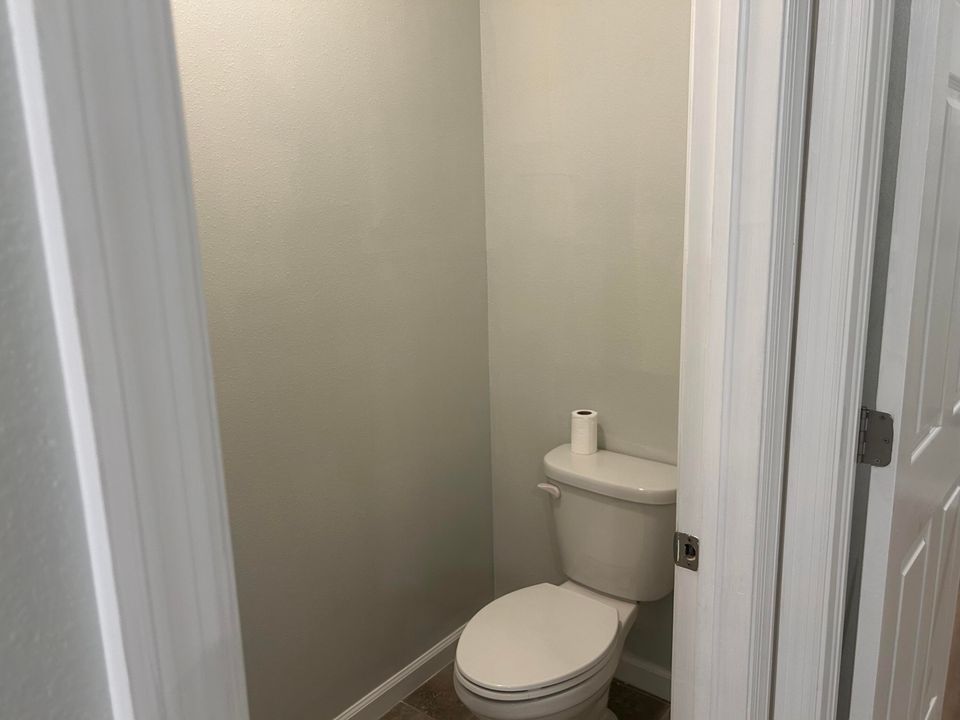 Activo con contrato: $2,400 (4 camas, 2 baños, 1916 Pies cuadrados)