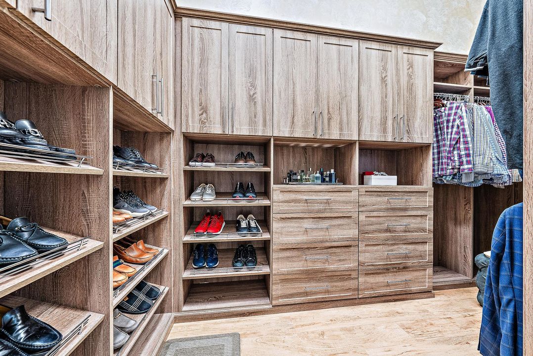 Active With Contract: $2,795,000 (3 beds, 4 baths, 3756 Square Feet)