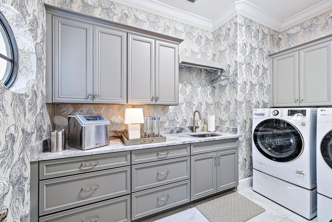 Active With Contract: $2,795,000 (3 beds, 4 baths, 3756 Square Feet)