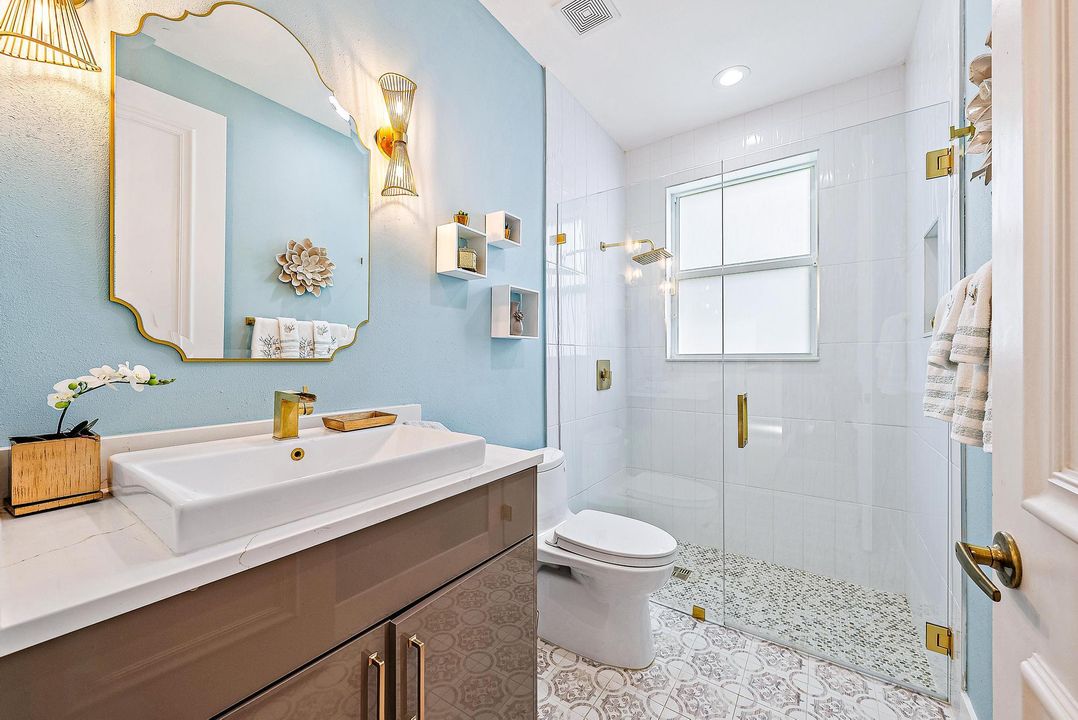 Под контрактом: $1,295,000 (3 спален, 3 ванн, 3072 Квадратных фут)