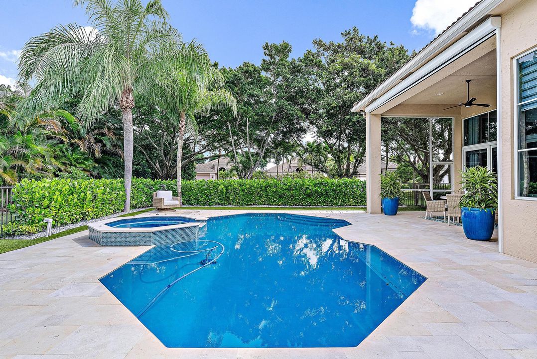 Под контрактом: $1,295,000 (3 спален, 3 ванн, 3072 Квадратных фут)