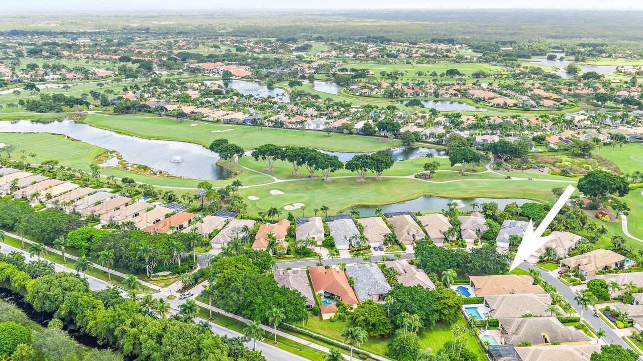 Под контрактом: $1,295,000 (3 спален, 3 ванн, 3072 Квадратных фут)