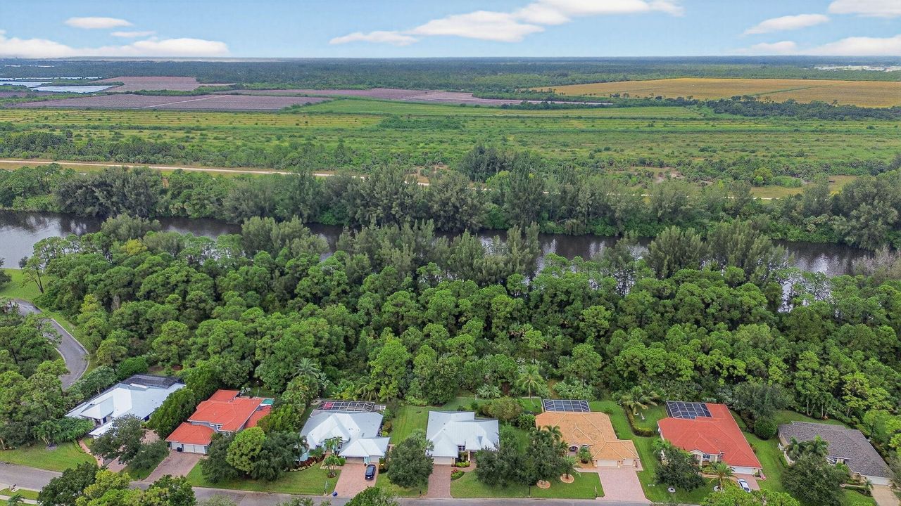 合同活跃: $600,000 (3 贝兹, 2 浴室, 1901 平方英尺)