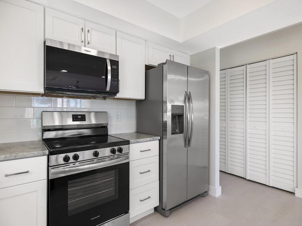 待售: $1,950,000 (0 贝兹, 0 浴室, 3836 平方英尺)