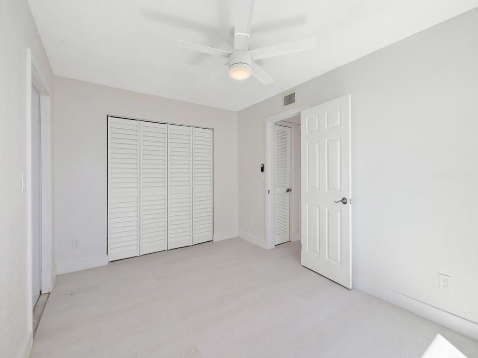 待售: $1,950,000 (0 贝兹, 0 浴室, 3836 平方英尺)