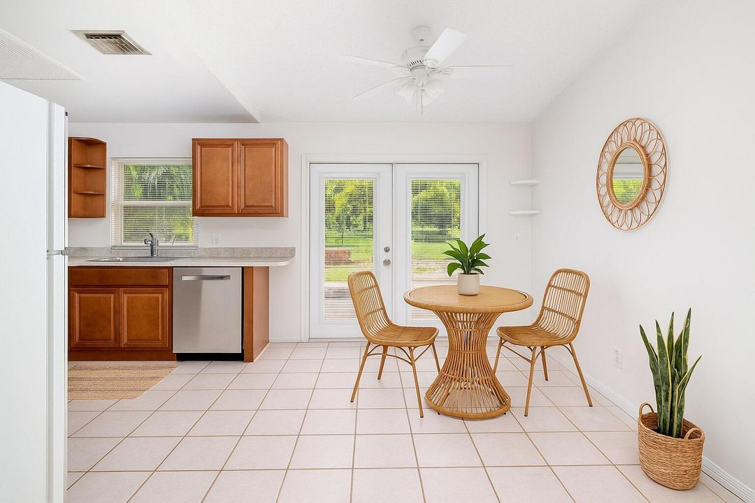 For Rent: $2,050 (2 beds, 2 baths, 1026 Square Feet)