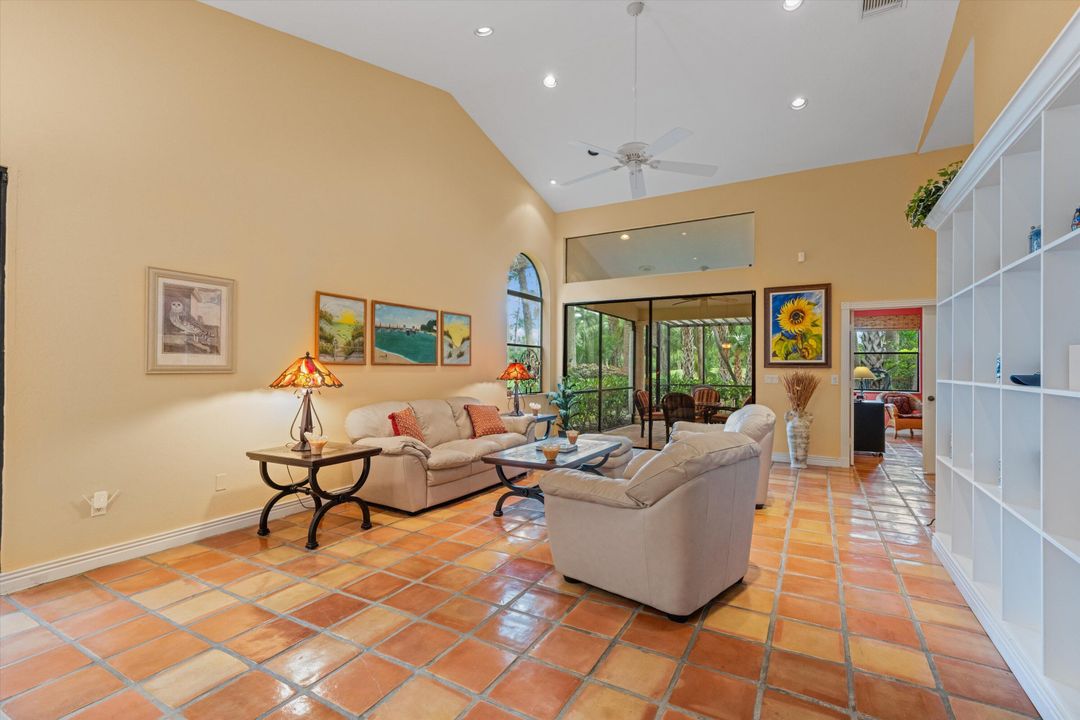 На продажу: $775,000 (3 спален, 2 ванн, 1904 Квадратных фут)