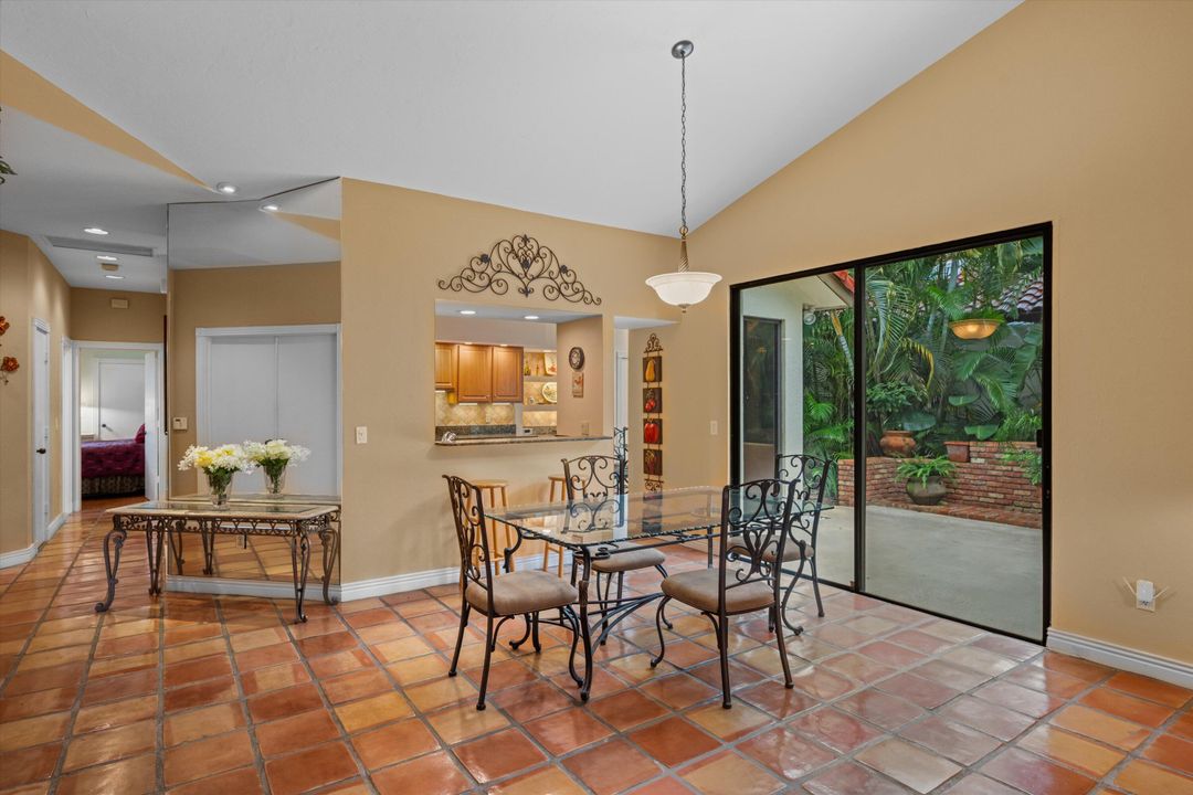 На продажу: $775,000 (3 спален, 2 ванн, 1904 Квадратных фут)