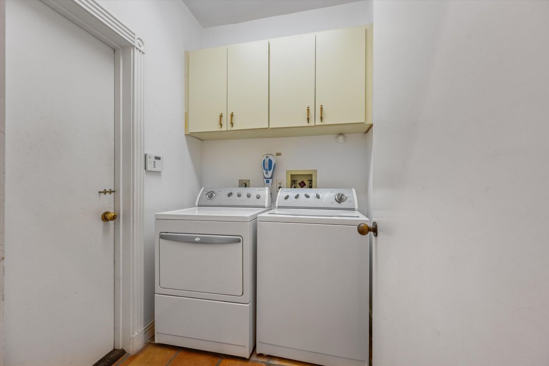 На продажу: $775,000 (3 спален, 2 ванн, 1904 Квадратных фут)