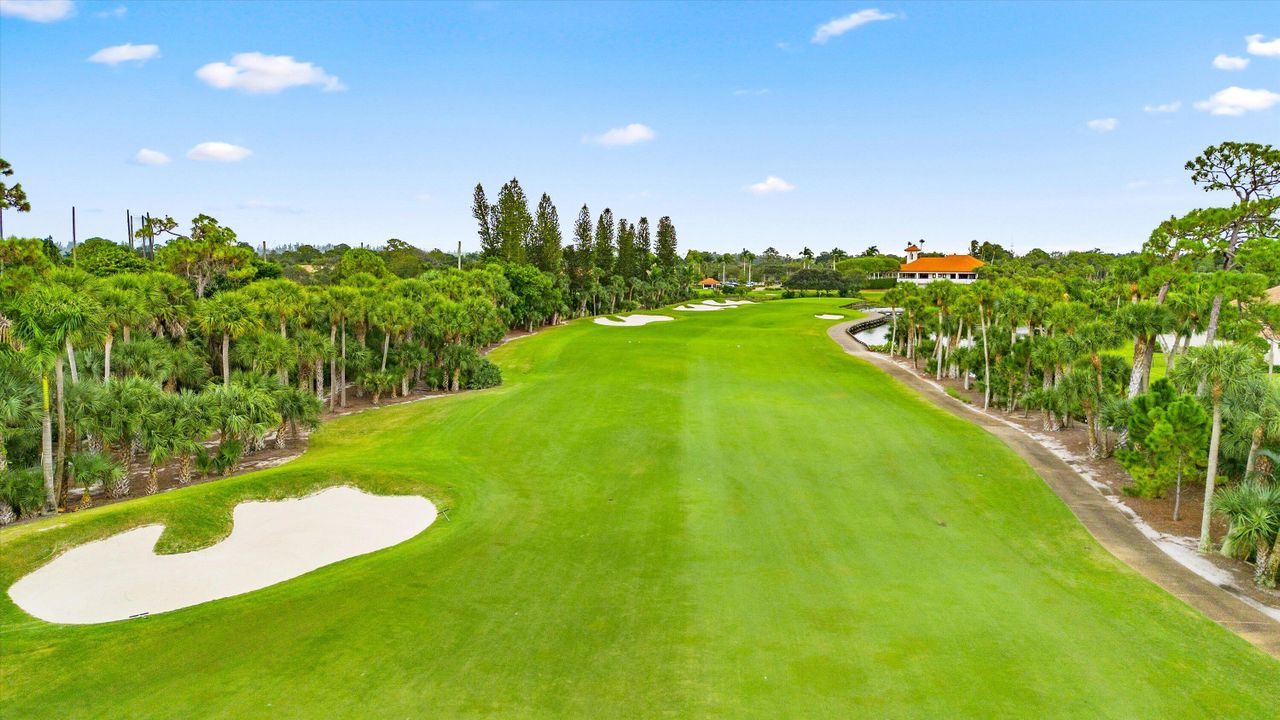 На продажу: $775,000 (3 спален, 2 ванн, 1904 Квадратных фут)