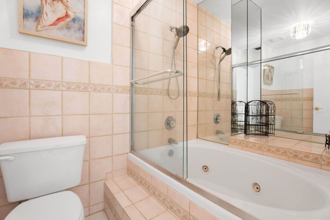 出租: $4,800 (2 贝兹, 2 浴室, 1421 平方英尺)