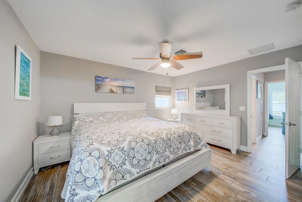 合同活跃: $624,500 (3 贝兹, 2 浴室, 1310 平方英尺)