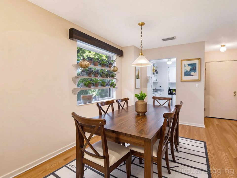 Active With Contract: $120,000 (2 beds, 2 baths, 981 Square Feet)