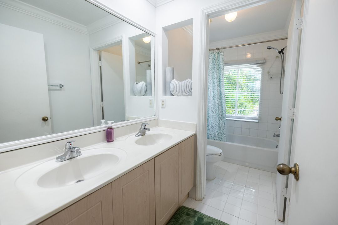 Active With Contract: $3,300 (4 beds, 2 baths, 1979 Square Feet)