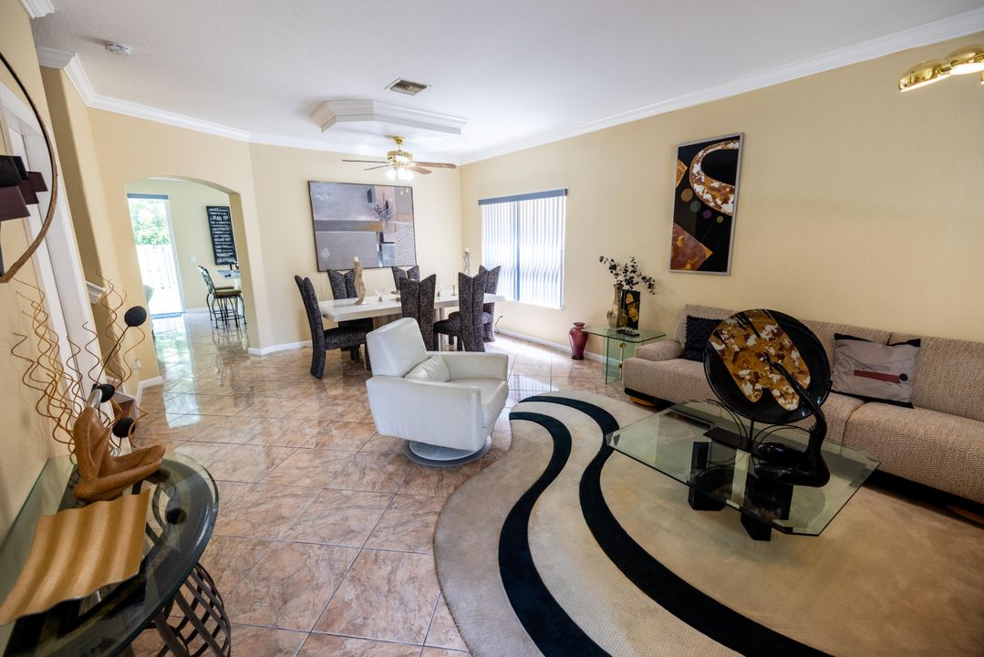 Active With Contract: $3,300 (4 beds, 2 baths, 1979 Square Feet)