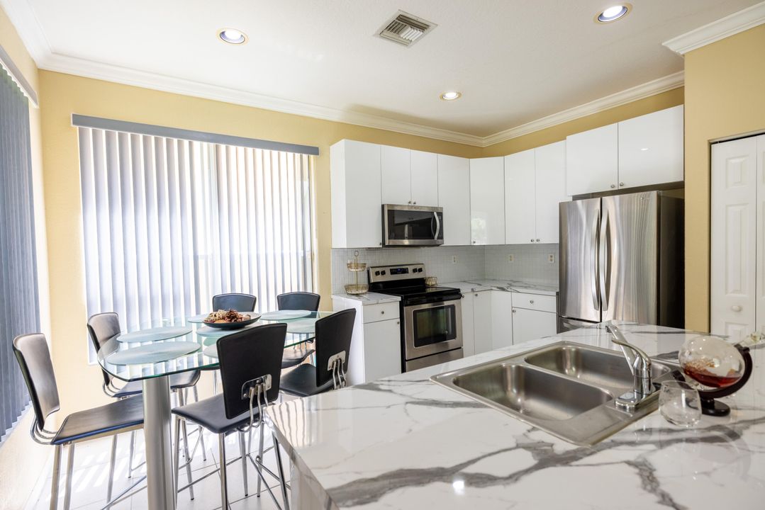 Active With Contract: $3,300 (4 beds, 2 baths, 1979 Square Feet)