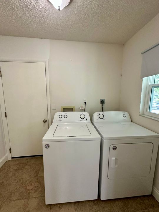 Activo con contrato: $495,000 (3 camas, 2 baños, 1436 Pies cuadrados)