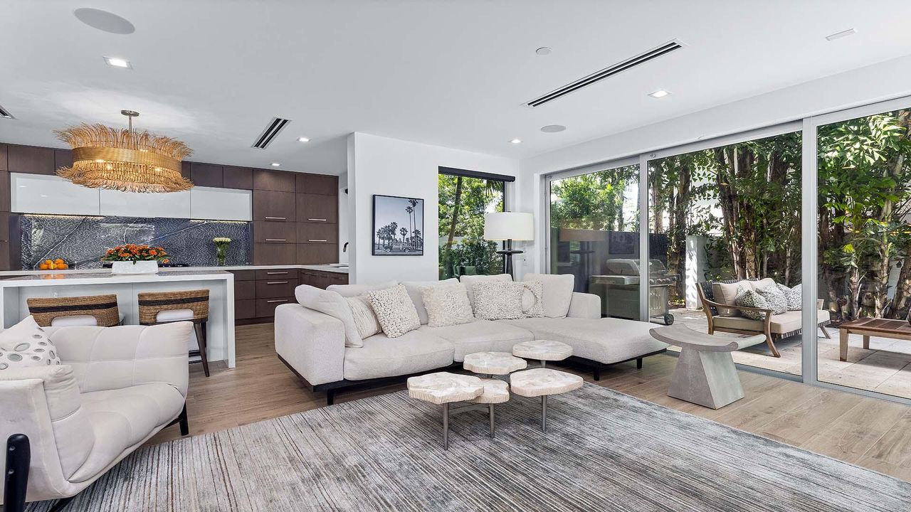 En Venta: $3,995,000 (3 camas, 3 baños, 2926 Pies cuadrados)