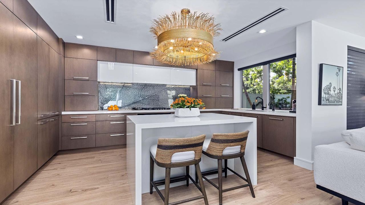 En Venta: $3,995,000 (3 camas, 3 baños, 2926 Pies cuadrados)