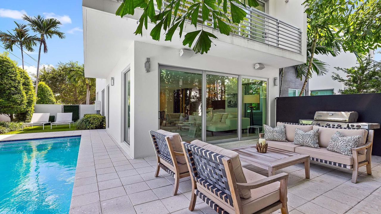 En Venta: $3,995,000 (3 camas, 3 baños, 2926 Pies cuadrados)