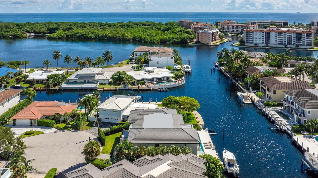 For Sale: $7,995,000 (4 beds, 4 baths, 5074 Square Feet)