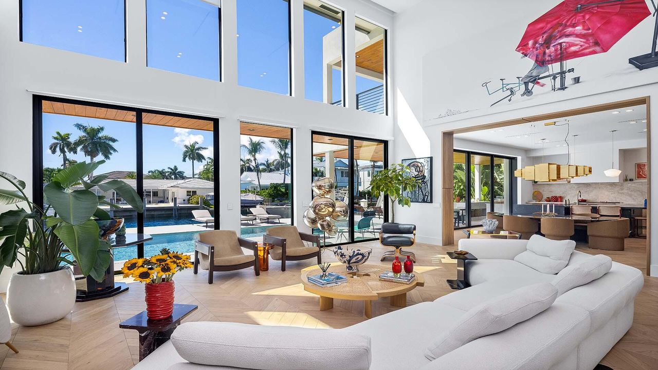 For Sale: $7,995,000 (4 beds, 4 baths, 5074 Square Feet)