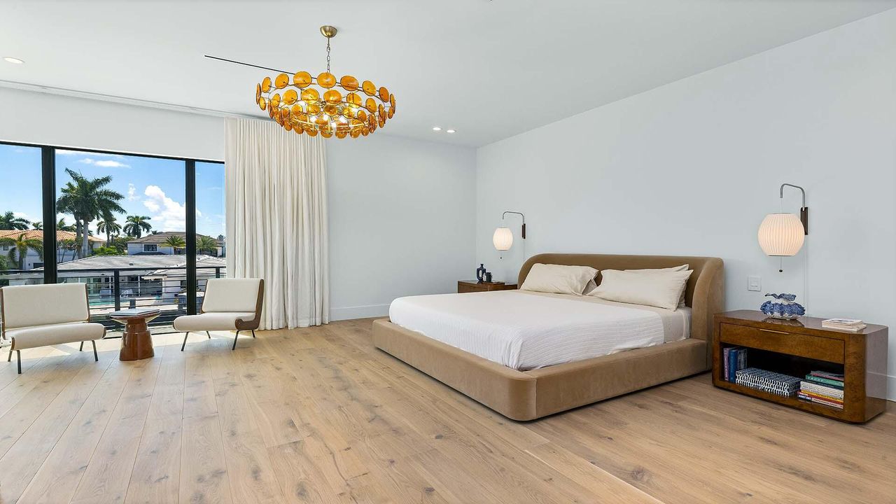 For Sale: $7,995,000 (4 beds, 4 baths, 5074 Square Feet)